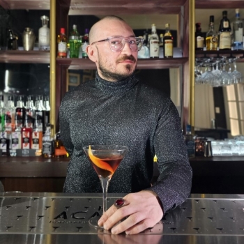 BARTENDER Y MIXÓLOGO