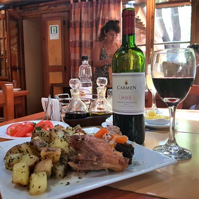 CABAÑAS LA BELLA DURMIENTE: GRAN EXPERIENCIA EN EL CAJÓN DEL MAIPO