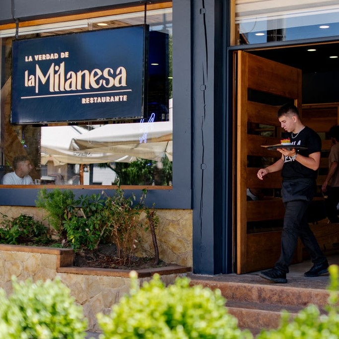 RESTAURANT DE TRADICIONES ARGENTINAS REVOLUCIONA LA GASTRONOMÍA EN PUCÓN