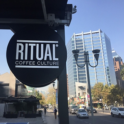 CAFÉ RITUAL: COCINA SALUDABLE, DELICIOSO CAFÉ Y BUEN WIFI EN VITACURA SANTIAGO